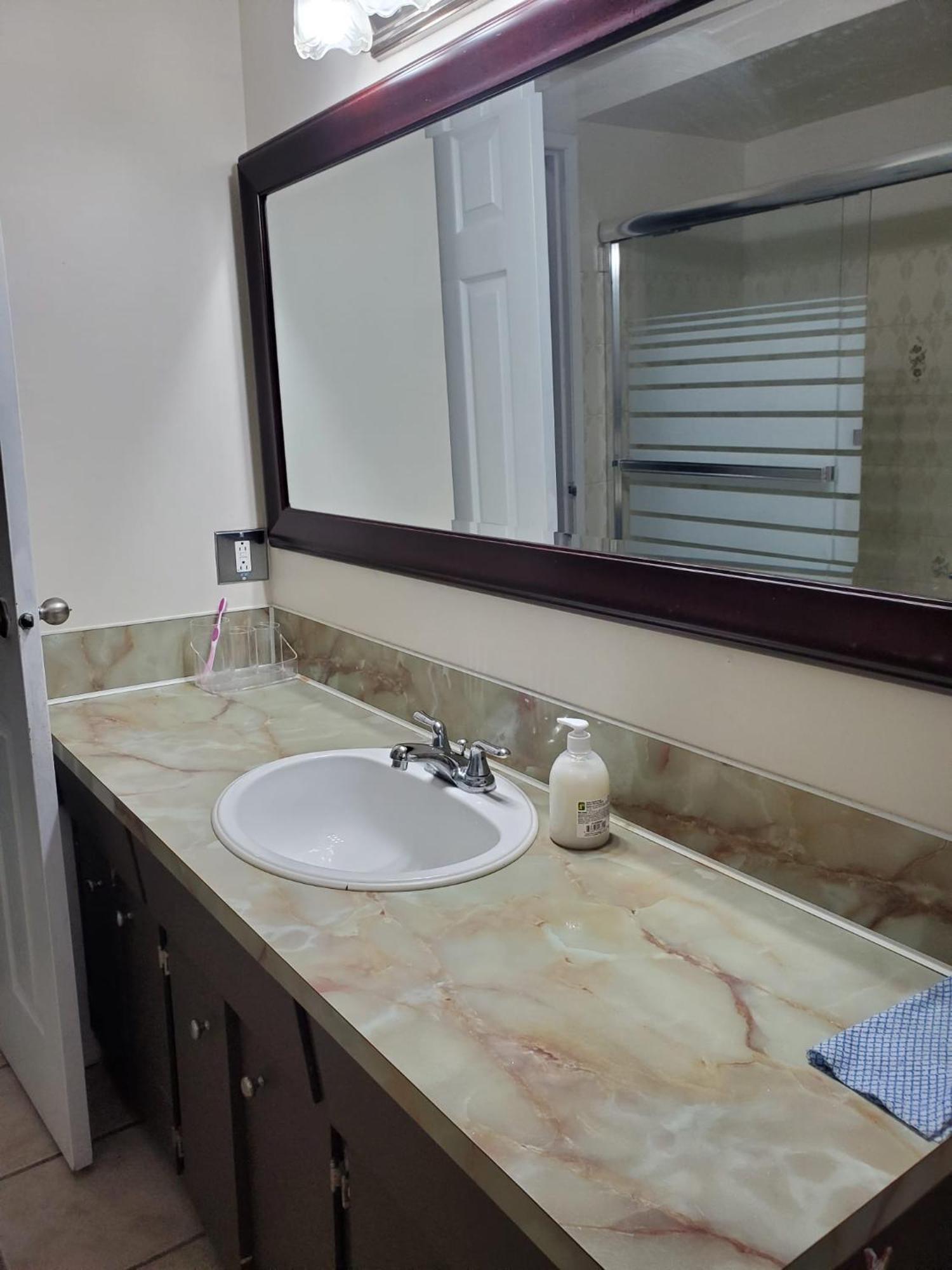 Farhad'S B&B Abbotsford Dış mekan fotoğraf